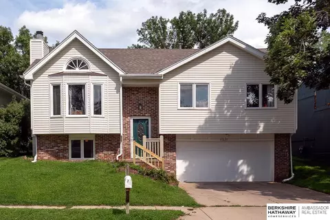 6331 N 115 Avenue Cir, Omaha, NE 68164