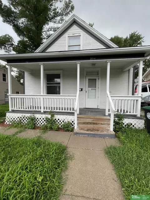 2814 S 33 St, Omaha, NE 68105