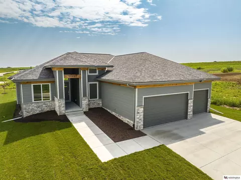 11903 S 109th St, Papillion, NE 68046