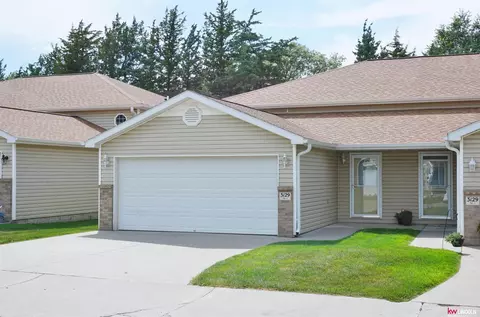 3129 N 70th St #1, Lincoln, NE 68507