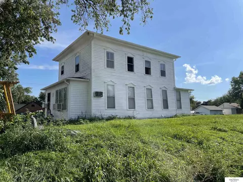101 S 13th St, Beatrice, NE 68310 photo 2
