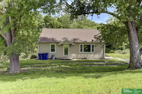 722 Main St, Louisville, NE 68037