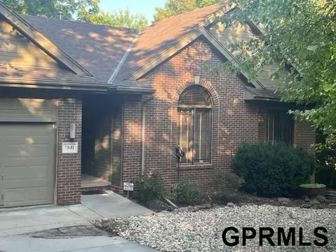 7841 N 54 Ave, Omaha, NE 68152
