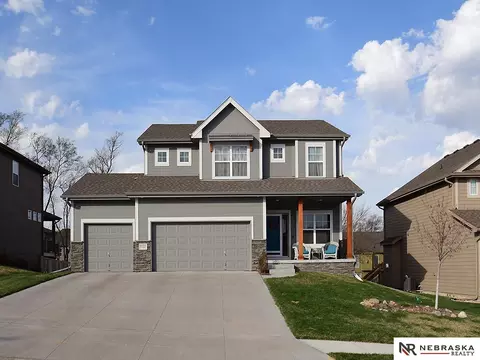 8522 S 169th St, Omaha, NE 68136