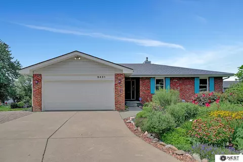 3431 Fox Hollow Cir, Lincoln, NE 68506