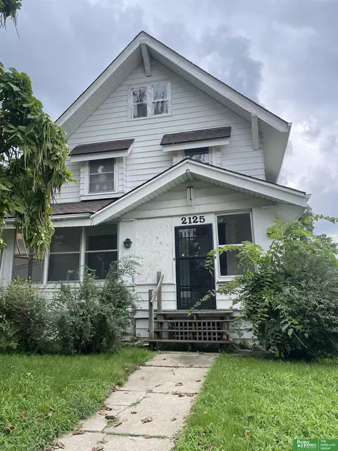 2125 Emmet St, Omaha, NE 68110