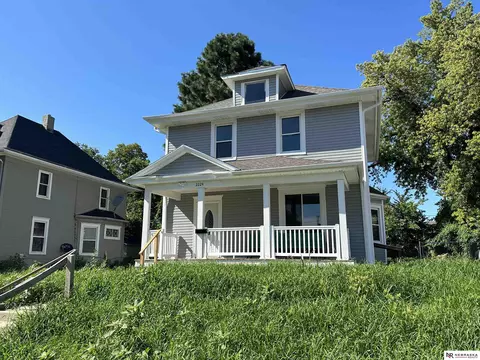 2224 Maple St, Omaha, NE 68107