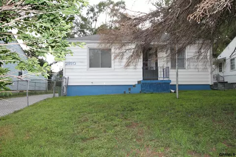 2810 Van Buren St, Bellevue, NE 68005