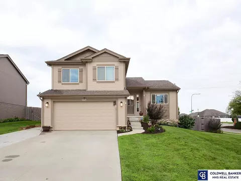 13902 S 47th St, Papillion, NE 68133