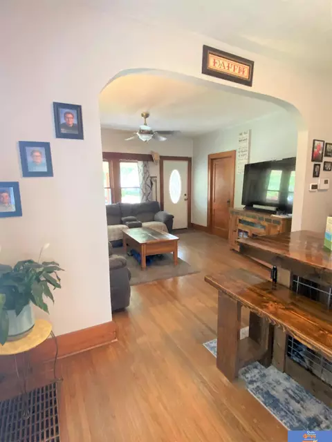 1609 Elk St, Beatrice, NE 68310 photo 6
