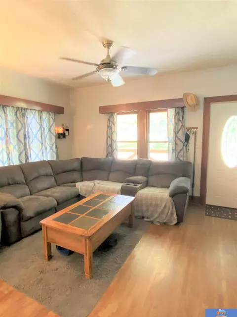 1609 Elk St, Beatrice, NE 68310 photo 5