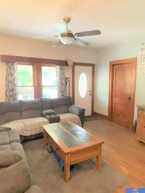 1609 Elk St, Beatrice, NE 68310 photo 4