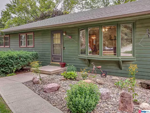 110 S 21 St, Tekamah, NE 68061