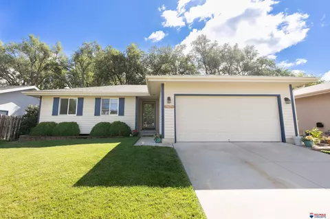 1820 SW 25th St, Lincoln, NE 68522
