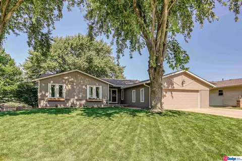 15810 Leavenworth St, Omaha, NE 68118
