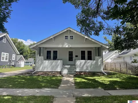 210 N Thompson Ave, York, NE 68467