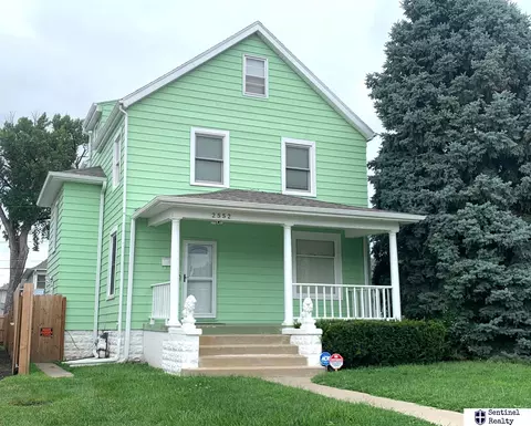 2552 Evans St, Omaha, NE 68111