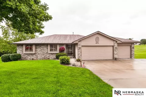 3813 Buccaneer Blvd, Plattsmouth, NE 68048