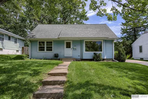 725 N 77 Ave, Omaha, NE 68114
