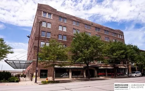 1024 Dodge St #212, Omaha, NE 68102