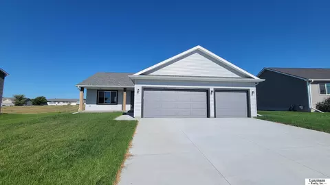 581 Santee Blvd, Tecumseh, NE 68450