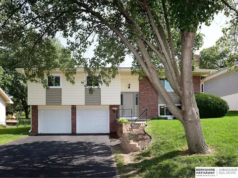 11518 Raleigh Dr, Omaha, NE 68164