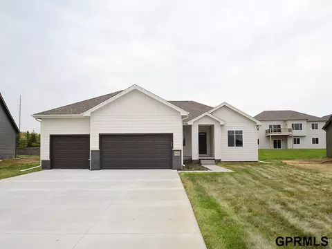 10121 S 181 St, Omaha, NE 68136