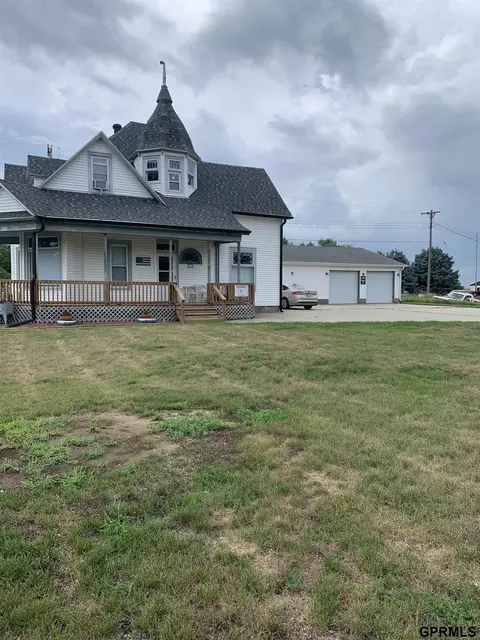 714 N Oakland Ave, Oakland, NE 68045