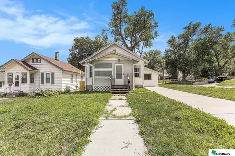5059 Maple St, Omaha, NE 68104