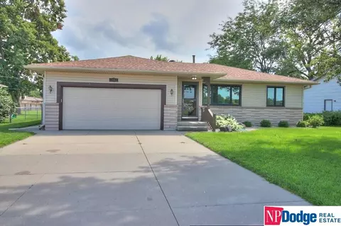 1881 E 16th St, Fremont, NE 68025