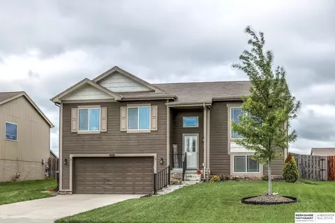 13806 S 43 Ave, Bellevue, NE 68123