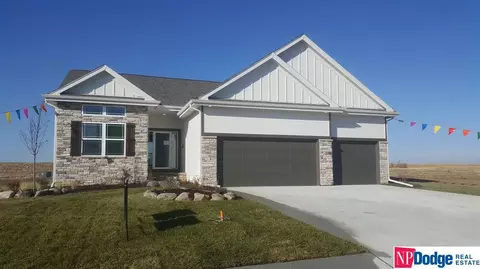 6716 S 200 Ave, Omaha, NE 68135