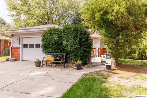4210 La Salle St, Lincoln, NE 68516