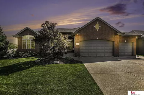 505 S 199 St, Elkhorn, NE 68022