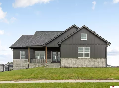 18902 Fir St, Gretna, NE 68028