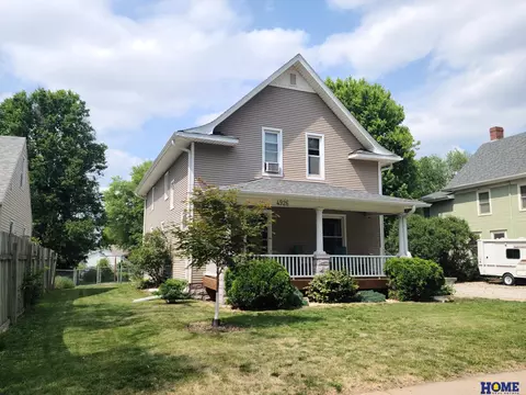 4926 Greenwood St, Lincoln, NE 68504
