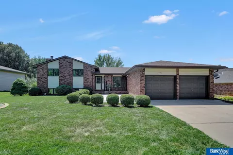 7301 Glynoaks Dr, Lincoln, NE 68516