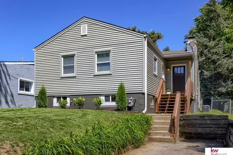 6316 Charles St, Omaha, NE 68132
