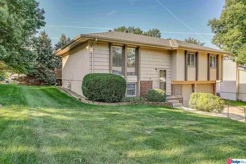 11225 Y St, Omaha, NE 68137