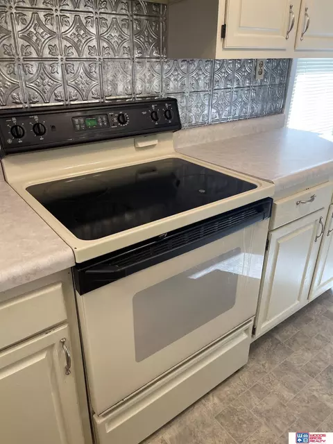 111 E 9th St, Stromsburg, NE 68666 photo 7