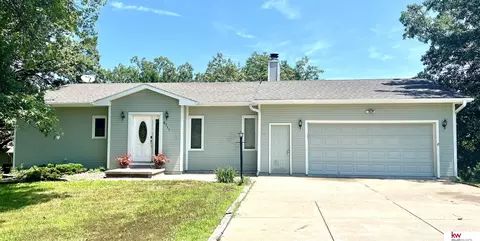 8711 Emerson Rd, Plattsmouth, NE 68048