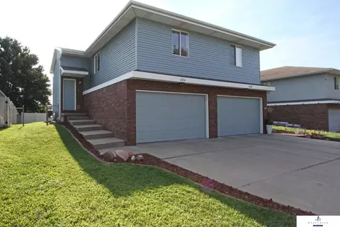 4214 N 7th St, Lincoln, NE 68521