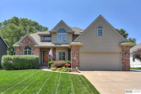 1303 Lambert Dr, Papillion, NE 68046
