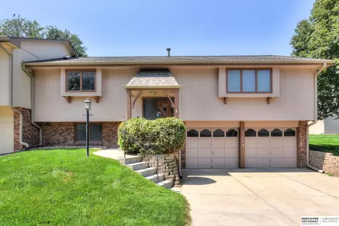 5164 S 149 Ct, Omaha, NE 68137