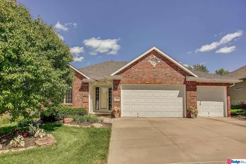 9623 S 175th Cir, Omaha, NE 68136