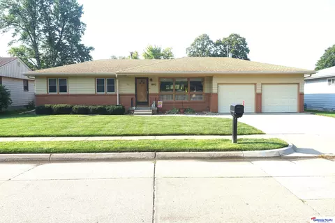 1843 E 20 St, Fremont, NE 68025