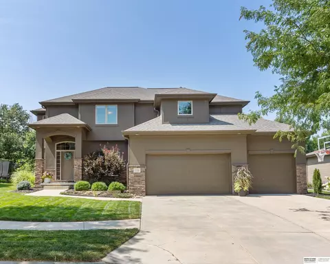 3226 S 188th St, Omaha, NE 68130