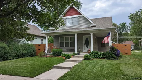 3131 Starr St, Lincoln, NE 68503