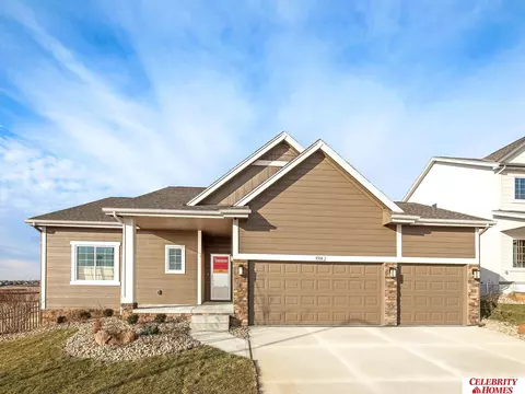 19816 Birch Ave, Gretna, NE 68028