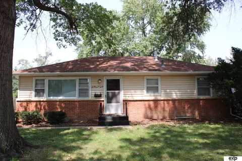 3740 X St, Lincoln, NE 68503